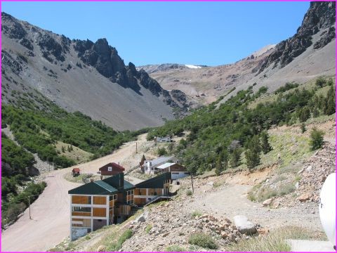 Ils appellent �a une station de ski. Nous on veut bien ......... La Hoya � Esquel