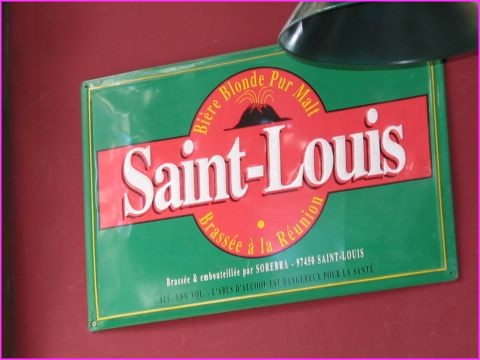 M�me en Argentine, on a trouv� une pub pour de la bi�re ... de la r�union  (coucou Stef !)