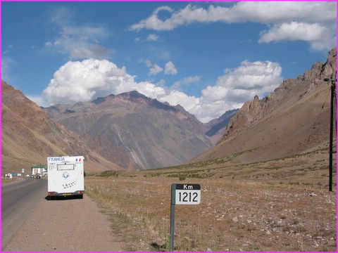 Sur la route, au niveau dela travers�e de la Cordill�re des Andes