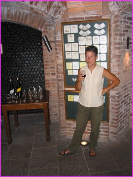 Une visite de Bodega se termine toujours par une d�gustation ..... hic !!