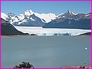 Le glacier Perito Moreno, pr�s de Calafate, vu de loin
