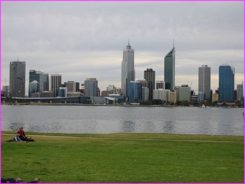 Vue de Perth depuis l'autre ct de la Swan River