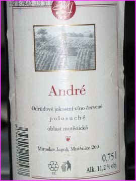 Des gens bien ces pays de l'Est : il savent baptiser leur vin comme il faut,  eux !!