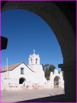 La jolie petite �glise de San Pedro de Atacama