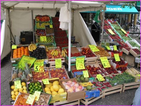 Des fruits, beaux .... mais chers !