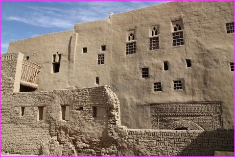 Batisse restaur�e dans le vilage de El Qasr