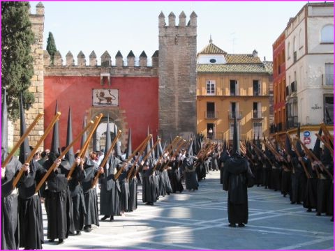 S�ville : procession