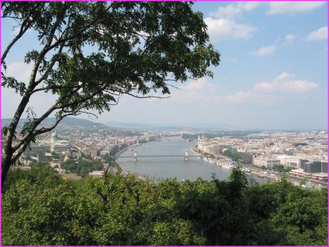 Vue gnrale de Budapest depuis le mont Gellert ct Buda