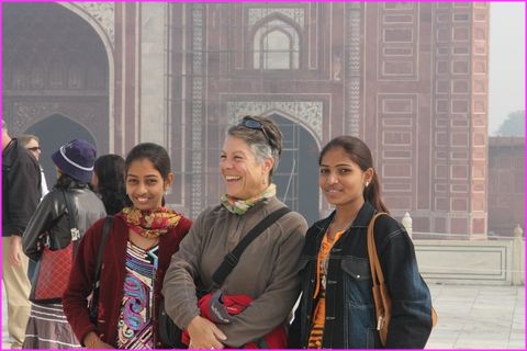 Pour certains, ils paraissait plus important presque d'�tre photographi�s avec nous au Taj Mahal que de fixer sur la pellicule le 