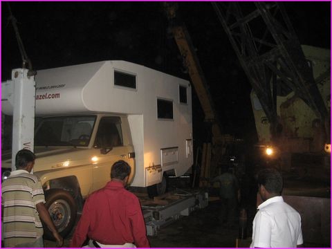 Une arriv�e difficile et mouvement�e de Prosper en Inde