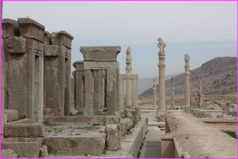 Quelques pierres � Pers�polis