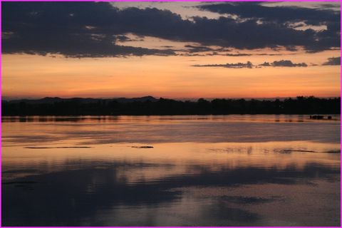 Beau lever de soleil sur le M�kong