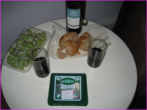 On a m�me trouv� du Roquefort de chez nous � Kuala Lumpur