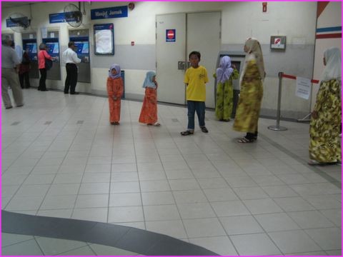 Quand le foulard n'attend pas le nombre des ann�es