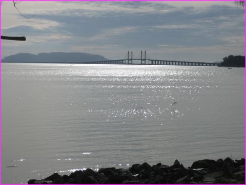 Le pont (payant) qui m�ne � l'�le de Penang