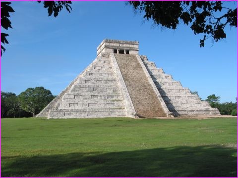 Le Castillo, la pi�ce majeure de Chichen Itza