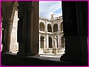 Belle cour de l'ancien couvent Santo Domingo � Oaxaca