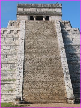 Un des escaliers du Castillo
