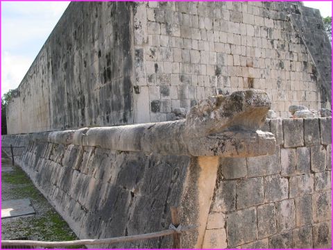 Un des serpents du jeu de Pelote