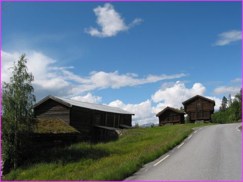 Grenier � provision sur socle : une sp�cialit� du pays