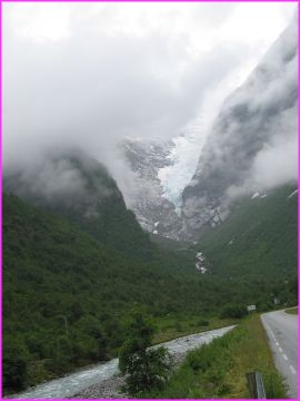 Le glacier de Briksdalbreen