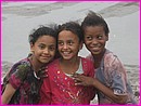 Beaux minois de fillettes Omanaises