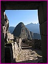 ... en parcourant le site, au fond le Huayna Picchu