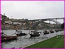 Les anciensbateaux qui descendaient le Douro avec le vin de Porto