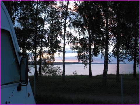 Un beau site pour se poser avec vue sur le lac � Jokoping