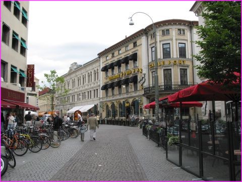 Le centre tr�s anim� et commer�ant de G�teborg