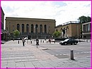 La place de la biblioth�que de G�teborg