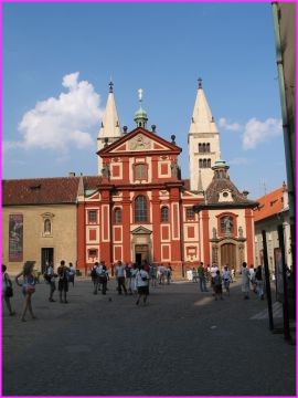 La basilique St Georges, pr�che du ch�teau Royal