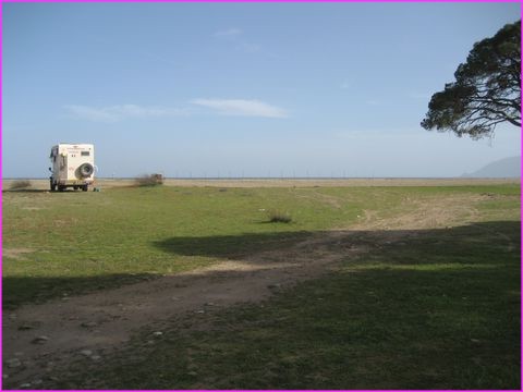 Et un bivouac en sauvage de plus au bord de l'eau, � Cirali, un splendide coin
