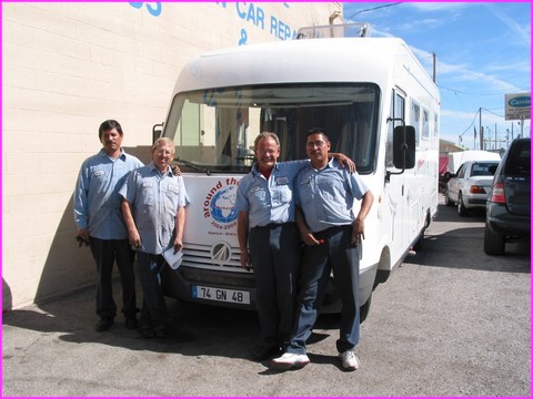 Gerd et son �quipe qui ont travaill� pour changer un roulement � bille qui a d� venir d'Allemagne