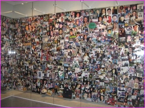 Ils �taient dans les tours du World Trade Center, o� �taient venus secourir les bless�s, le triste 11 septembre 2001. Poignant.