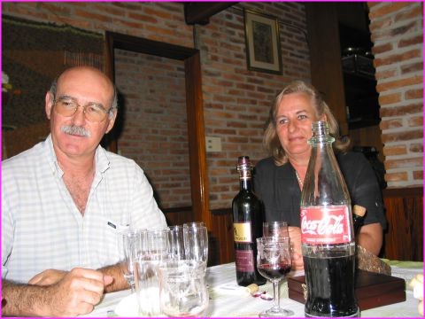 Mario et Rubia, eux aussi nous ont accueillis et fait visiter une estancia et .....