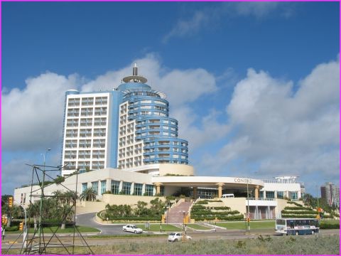Le plus bel h�tel de Punta del Este : le Conrad !